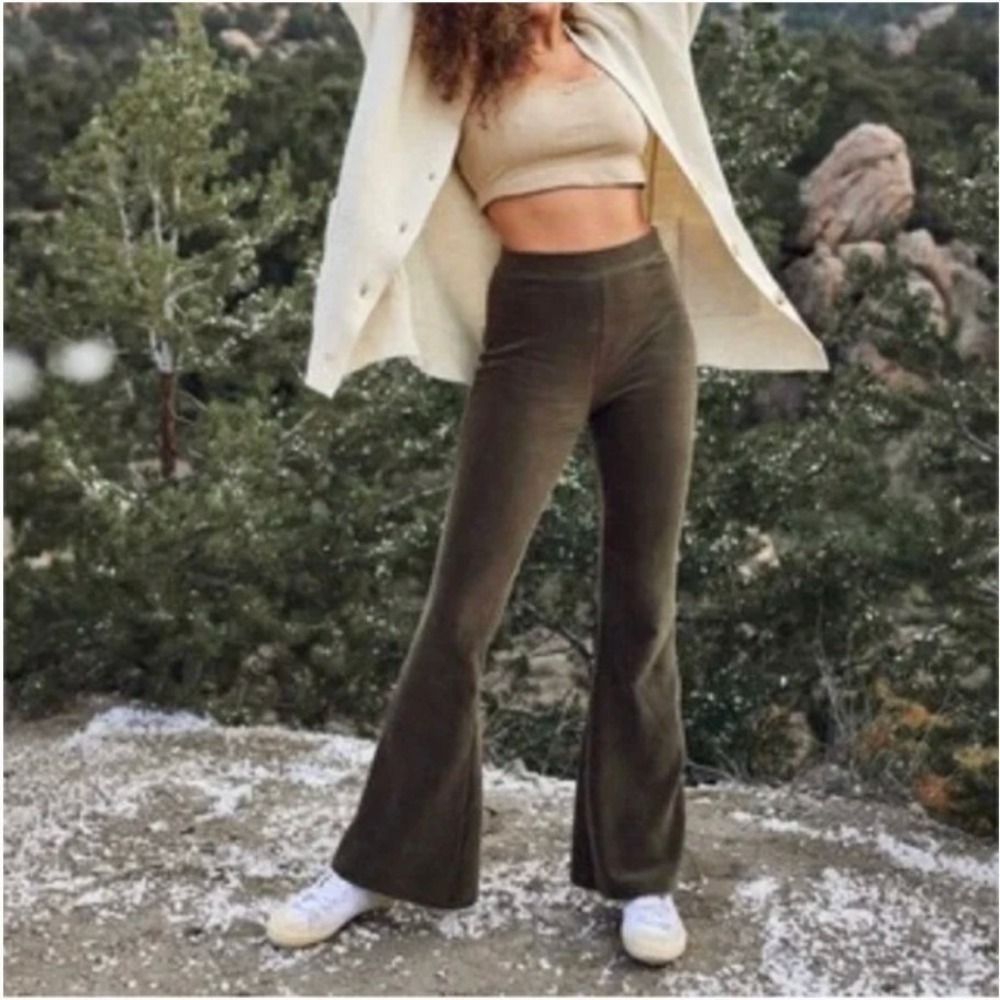 Aerie Velvet Flare Pants High Waisted Medium Corduroy Boho Retro Indie Earthy